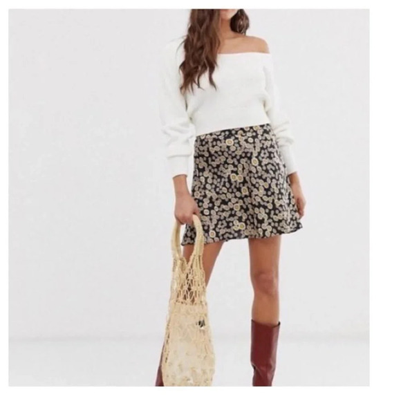 Free People‎ Phoebe Daisy Print Mini Skirt Black Orange Size 2 - Picture 1 of 11